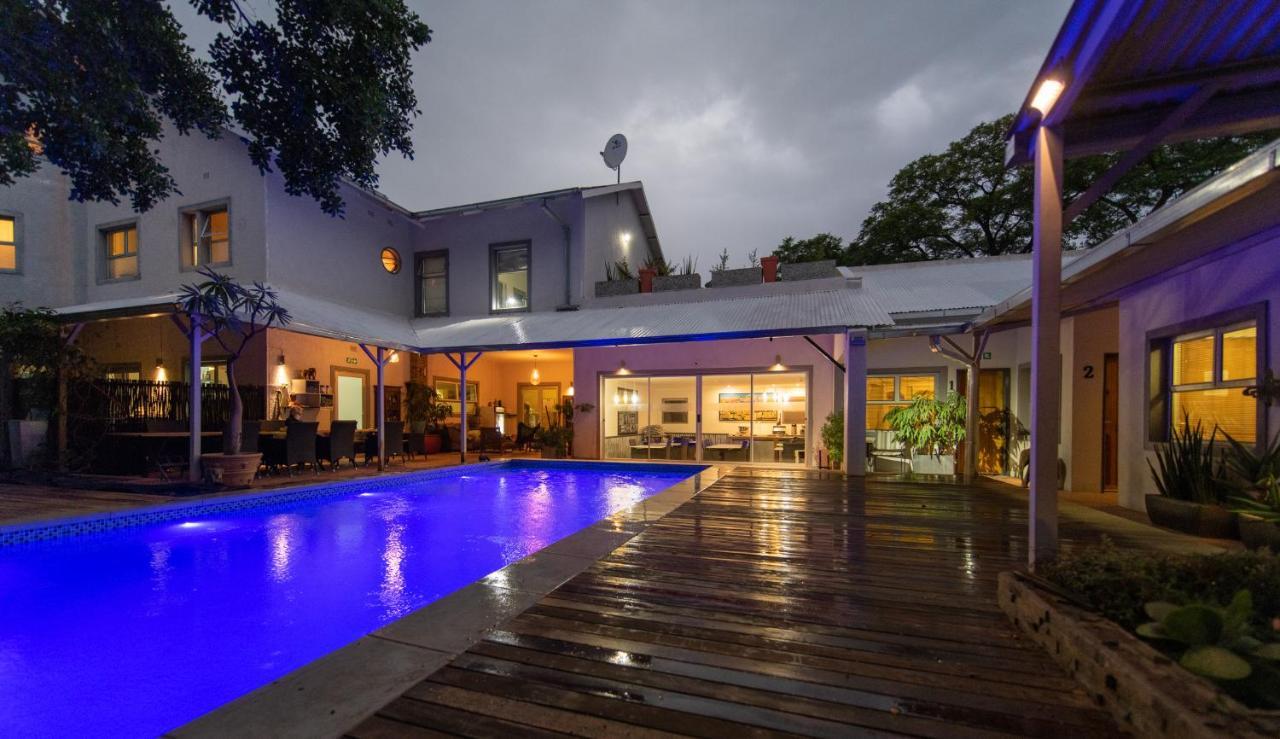 Vondelhof Guesthouse ウィントフーク エクステリア 写真