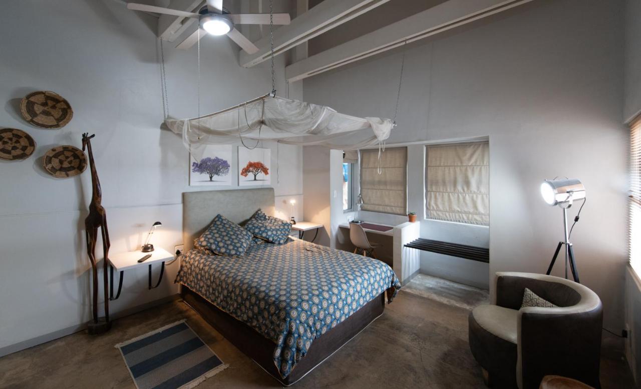 Vondelhof Guesthouse ウィントフーク エクステリア 写真